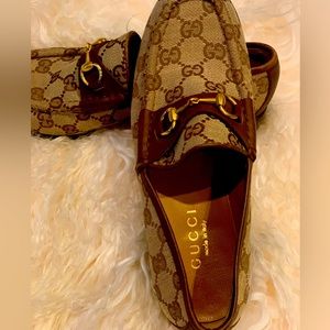 Gucci Brown leatherSignature women’s loafers size 6 1/2